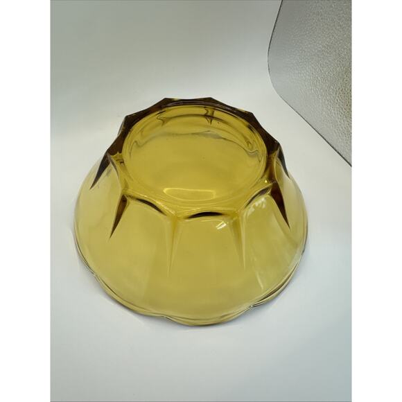 Anchor Hocking Scalloped edge Amber Glass Bowl 8 inch - Picture 5 of 6